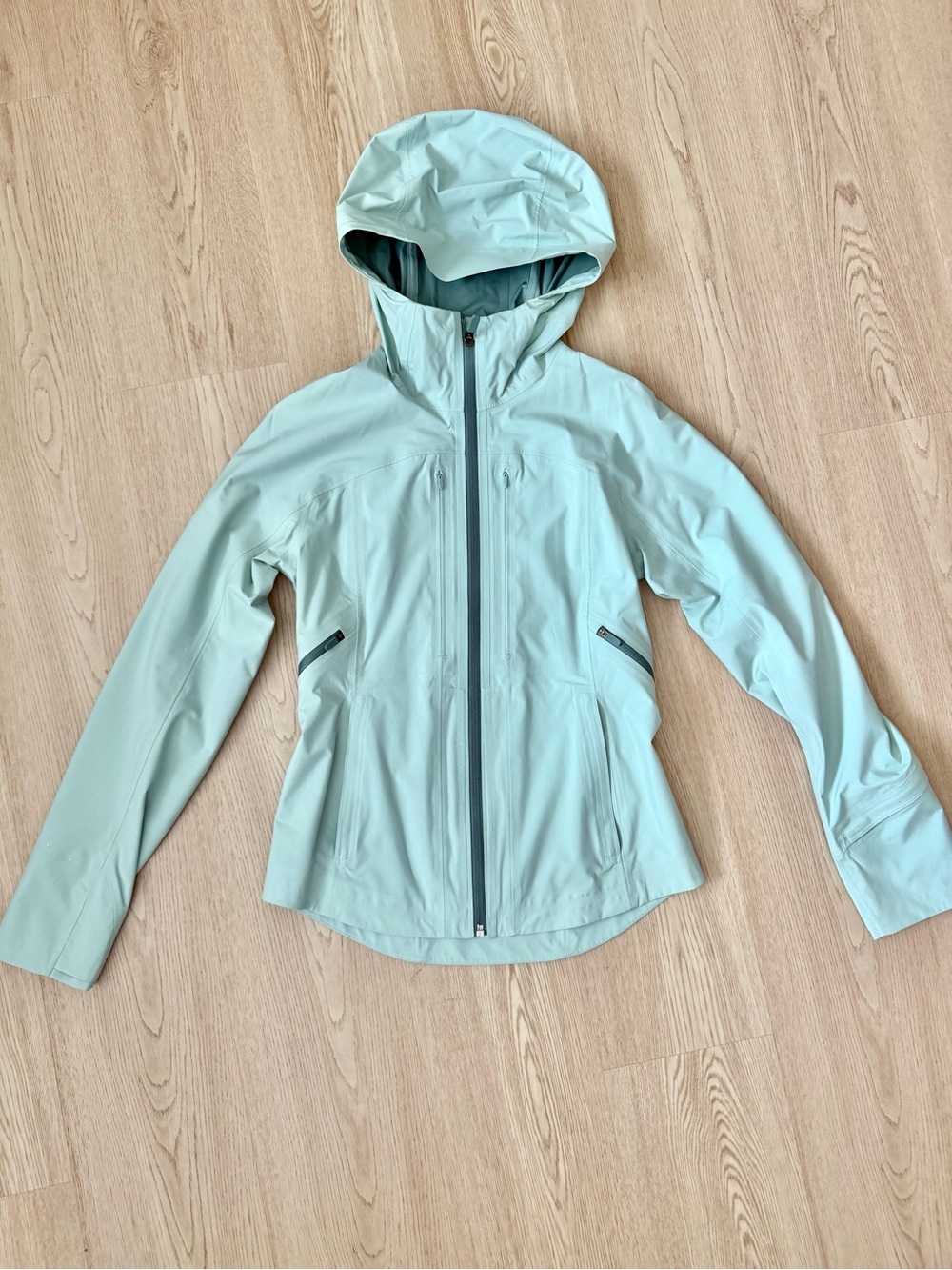 NWOT Lululemon Break A Trail Waterproof Jacket Size 2